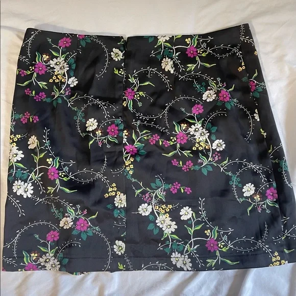 Urban outfitters mini skirt - Picture 3 of 3